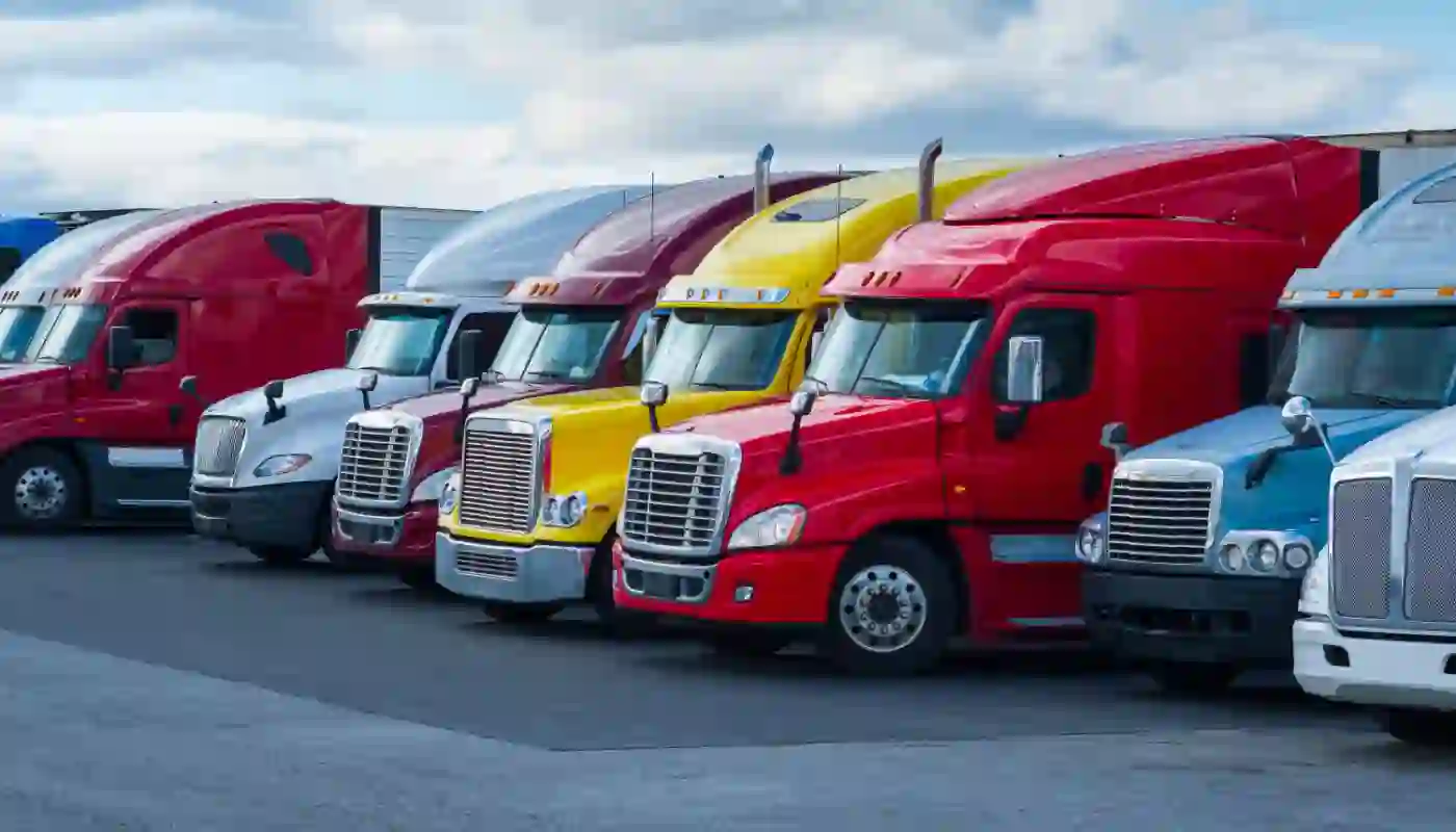 Implementing Dash Cameras in Your Semi-Truck Fleet: A Step-by-Step Guide